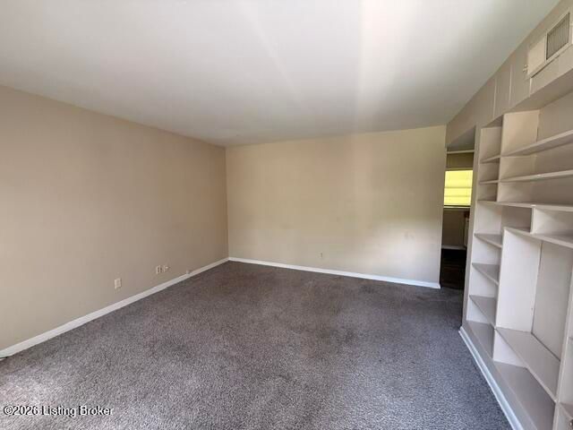 10705 Grafton Hall Rd, Louisville, KY 40272