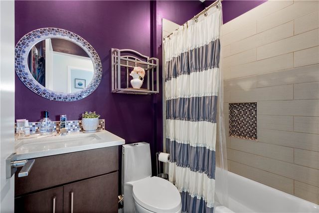 15 Bailey Park Ln, Mt Washington, PA 15210