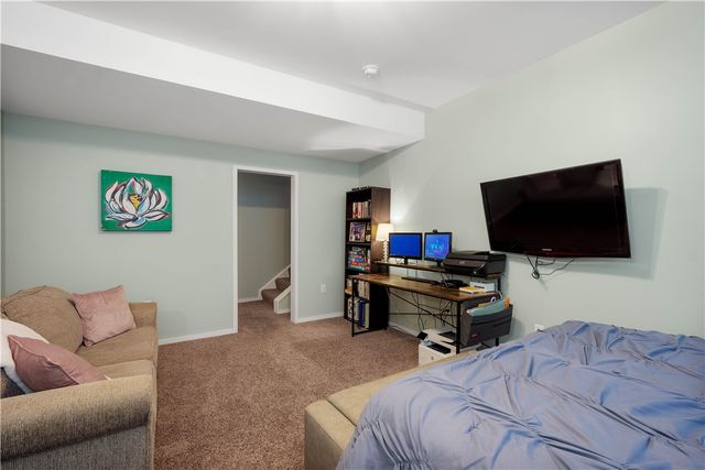 15 Bailey Park Ln, Mt Washington, PA 15210