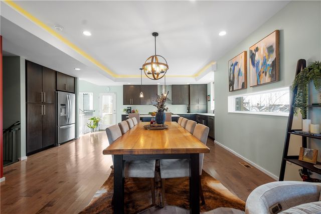 15 Bailey Park Ln, Mt Washington, PA 15210