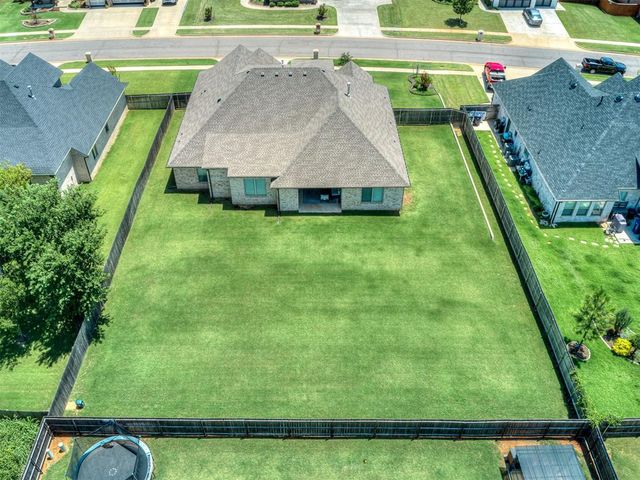 4301 Hunter Glen Drive, Oklahoma City, OK 73179