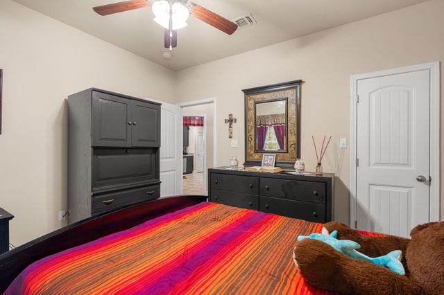 63 N Founders Way, Hattiesburg, MS 39401