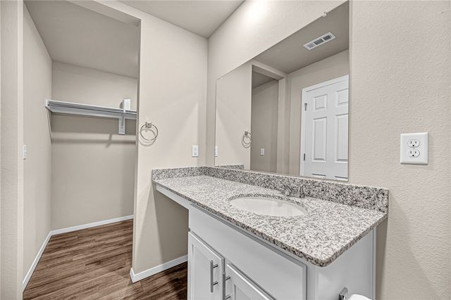 990 S Morningside Drive, Fayetteville, AR 72701