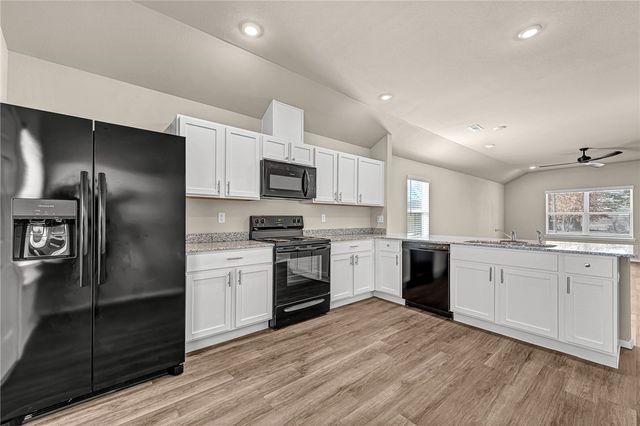 990 S Morningside Drive, Fayetteville, AR 72701