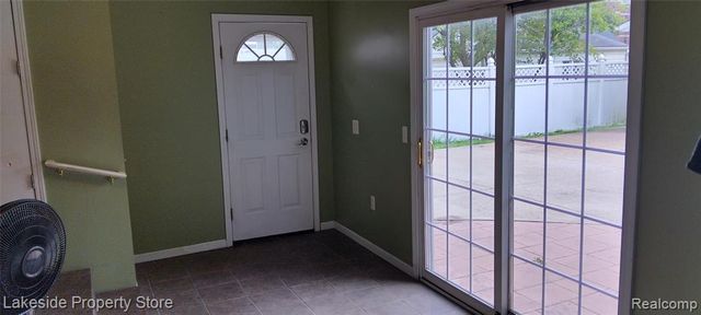 53 Englewood Street, Mount Clemens, MI 48043