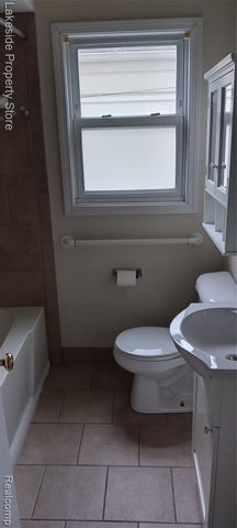 53 Englewood Street, Mount Clemens, MI 48043