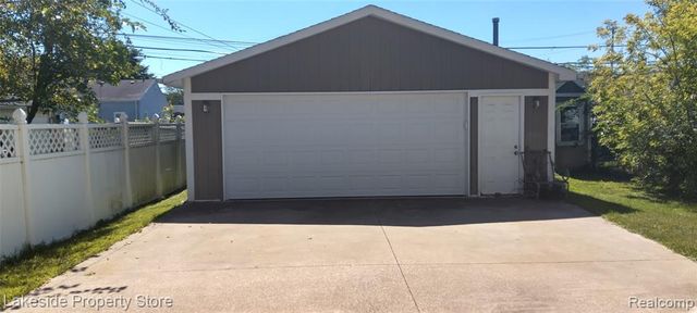 53 Englewood Street, Mount Clemens, MI 48043