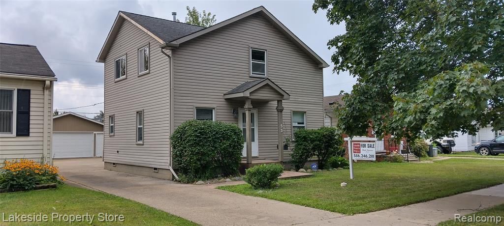 53 Englewood Street, Mount Clemens, MI 48043