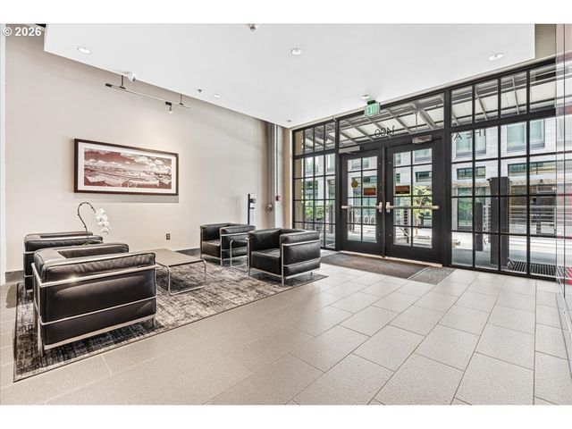1400 Nw IRVING St 114, Portland, OR 97209