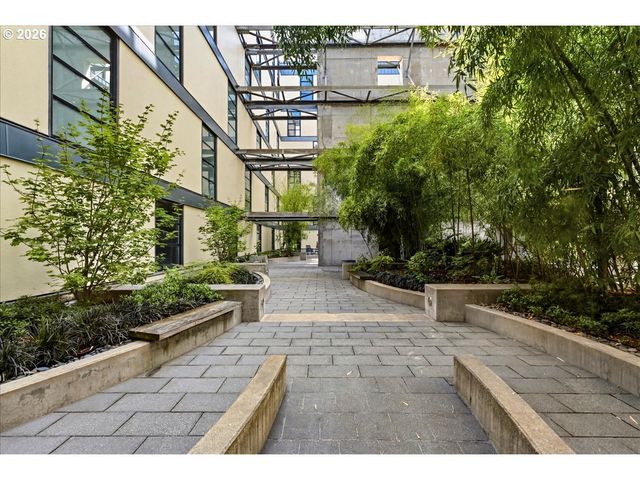 1400 Nw IRVING St 114, Portland, OR 97209