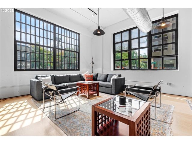 1400 Nw IRVING St 114, Portland, OR 97209