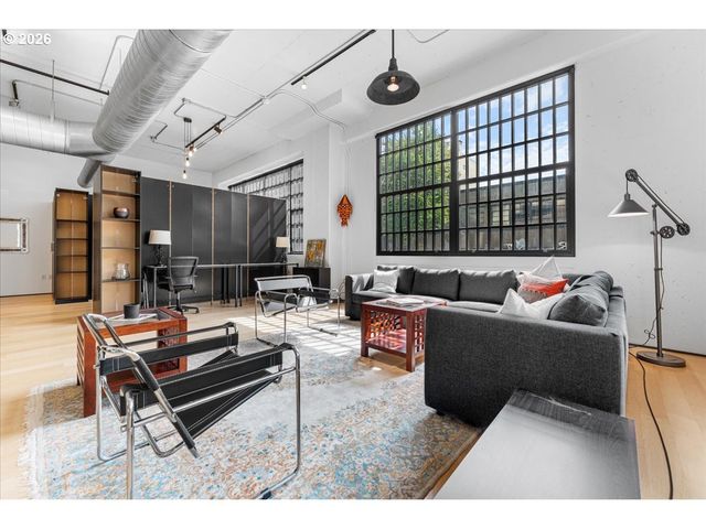 1400 Nw IRVING St 114, Portland, OR 97209