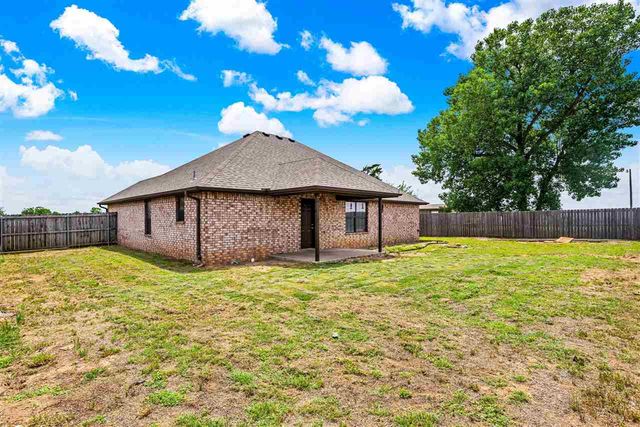 209 W North Dr., Fletcher, OK 73541