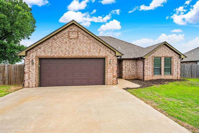 209 W North Dr., Fletcher, OK 73541