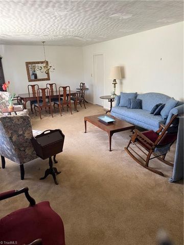 3908 Beverly Hills Drive, High Point, NC 27265