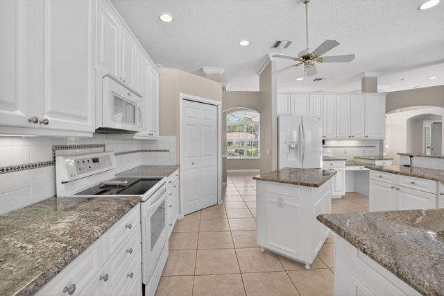 9774 Saddle Court, Lake Worth, FL 33467