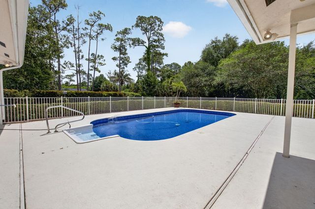 9774 Saddle Court, Lake Worth, FL 33467
