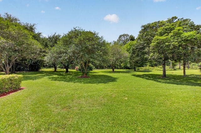 9774 Saddle Court, Lake Worth, FL 33467