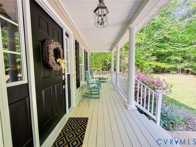17312 Tiswood Dr, Beaverdam, VA 23015