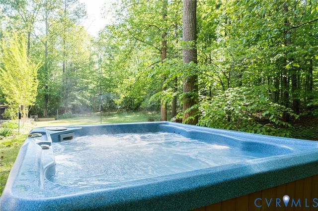 17312 Tiswood Dr, Beaverdam, VA 23015