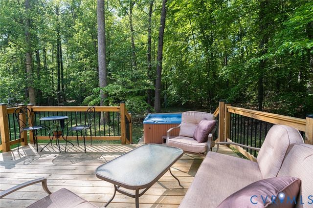 17312 Tiswood Dr, Beaverdam, VA 23015