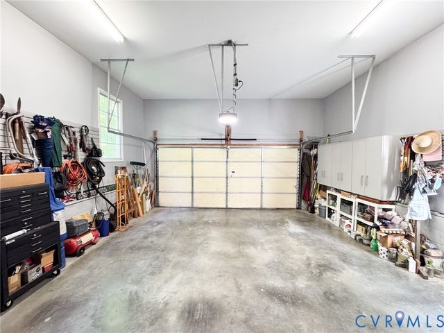 17312 Tiswood Dr, Beaverdam, VA 23015