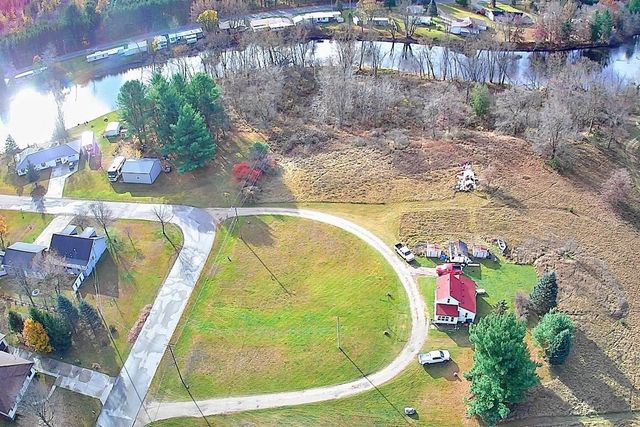 524 S Cherry Street, Evart, MI 49631