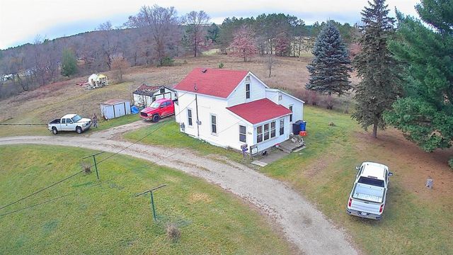 524 S Cherry Street, Evart, MI 49631