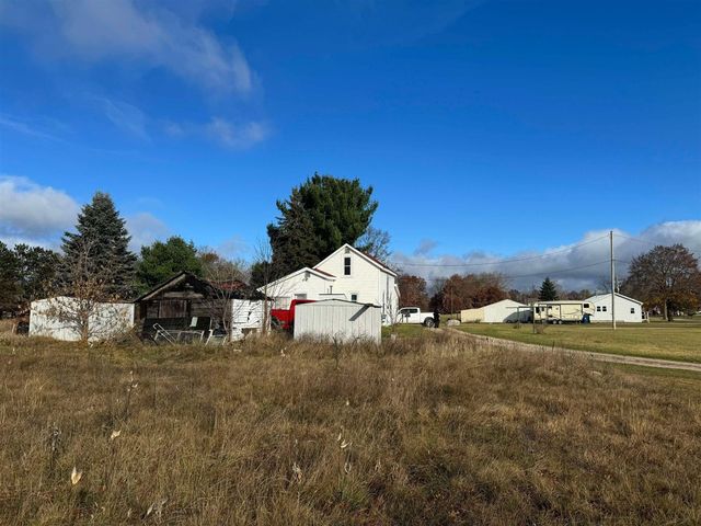 524 S Cherry Street, Evart, MI 49631