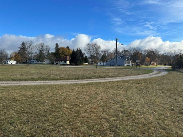 524 S Cherry Street, Evart, MI 49631