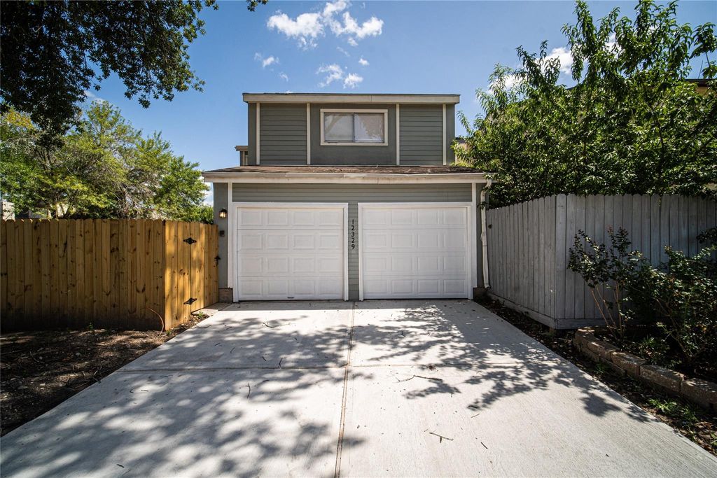 12329 Springcrest Drive, Houston, TX 77072