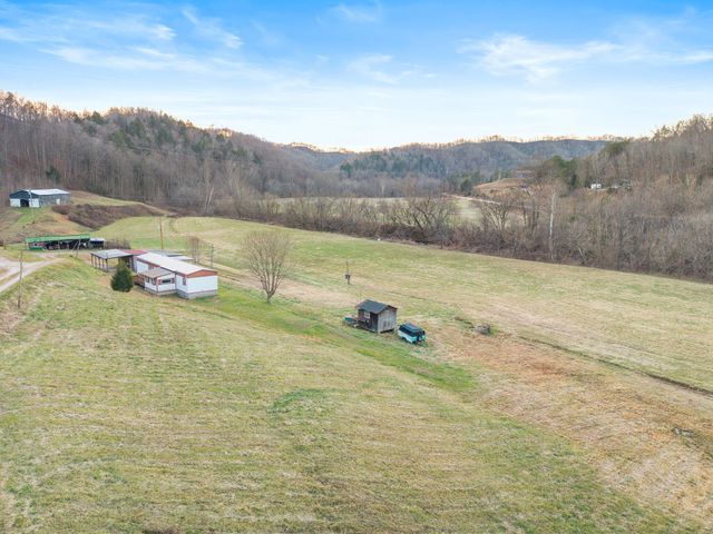 684 Martin Cemetary Road, Manchester, KY 40962