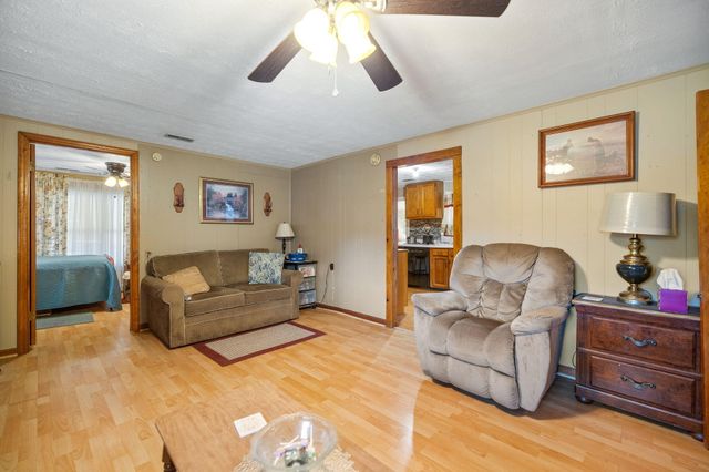 684 Martin Cemetary Road, Manchester, KY 40962