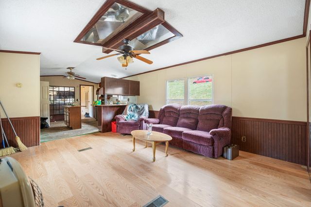 684 Martin Cemetary Road, Manchester, KY 40962