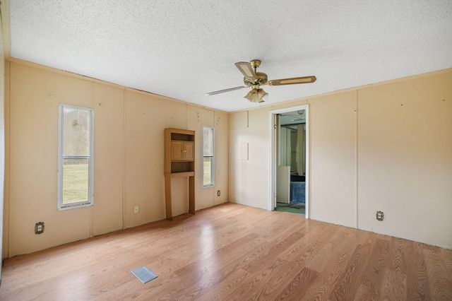 684 Martin Cemetary Road, Manchester, KY 40962