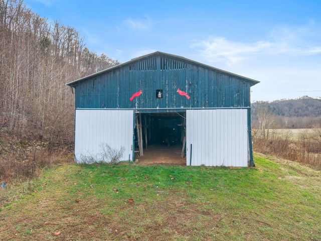 684 Martin Cemetary Road, Manchester, KY 40962