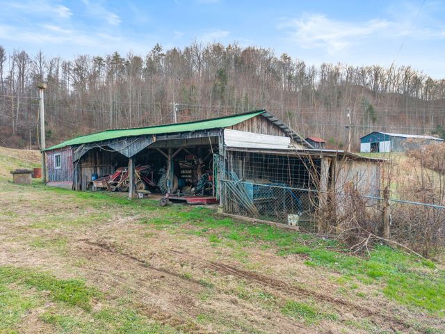 684 Martin Cemetary Road, Manchester, KY 40962