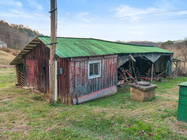 684 Martin Cemetary Road, Manchester, KY 40962