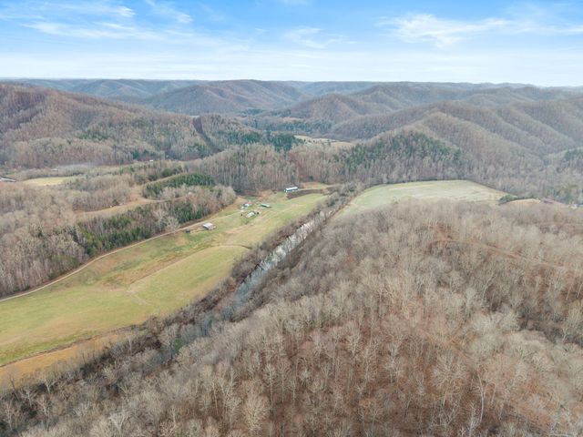 684 Martin Cemetary Road, Manchester, KY 40962