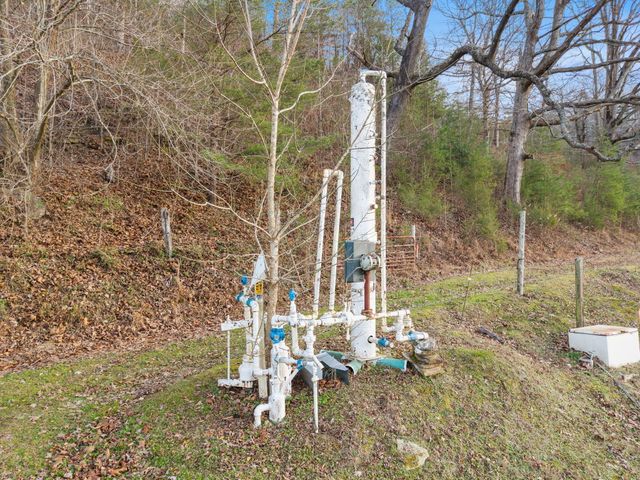 684 Martin Cemetary Road, Manchester, KY 40962