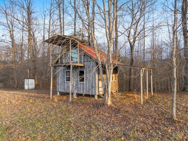 684 Martin Cemetary Road, Manchester, KY 40962