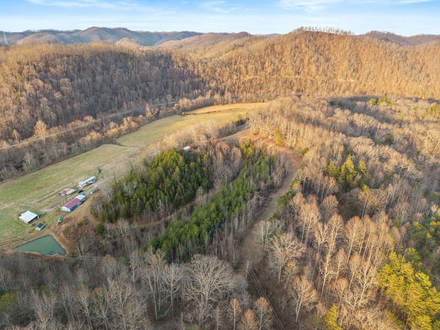 684 Martin Cemetary Road, Manchester, KY 40962