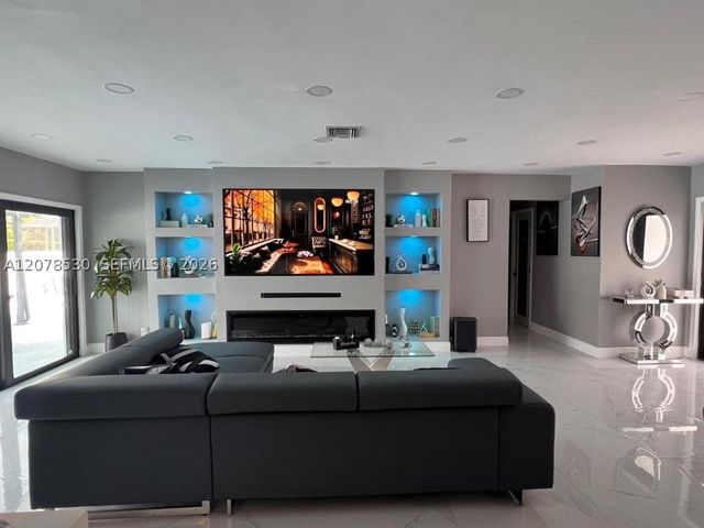 431 NE 146th Ter, Miami, FL 33161