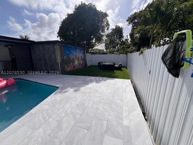 431 NE 146th Ter, Miami, FL 33161