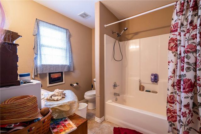 610 Avalon Drive, Gentry, AR 72734