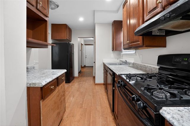 1430 Dickson St, Brighton Heights, PA 15212