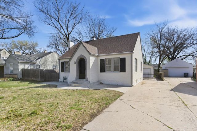 636 N Pershing Ave, Wichita, KS 67208