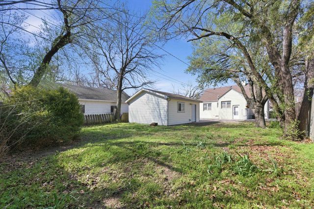 636 N Pershing Ave, Wichita, KS 67208