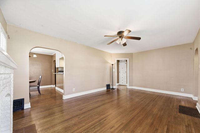 636 N Pershing Ave, Wichita, KS 67208