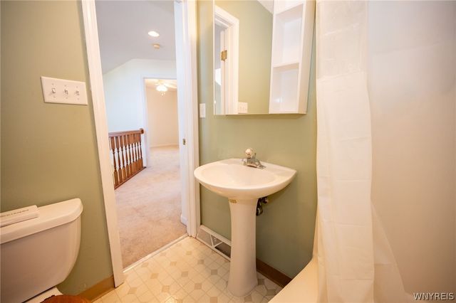 4746 Bay View Road, Hamburg, NY 14075